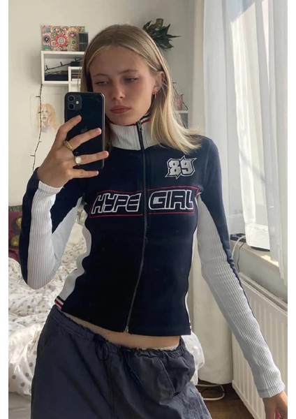 Hype Girl Baskılı Fermuarlı Siyah Crop fiyatları