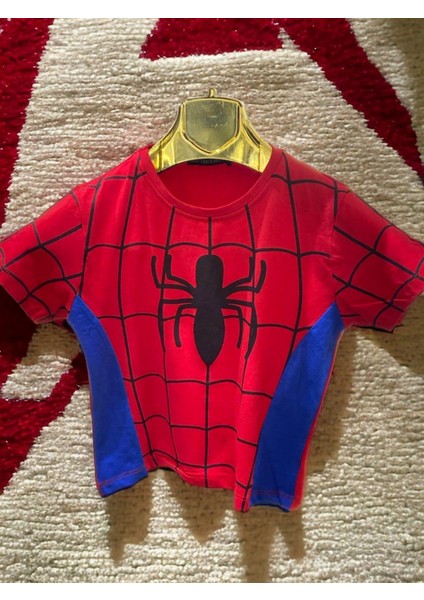 Y2K Kırmızı Spider Crop modelleri