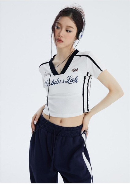 Y2K V Yaka Şeritli Beyaz Crop fırsatları