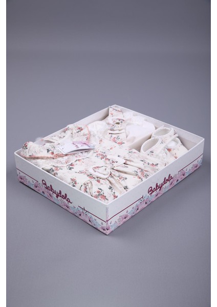 Çiçekli Dantel Detaylı Kız Bebek Bayramlık 5'li Set 11726 modelleri