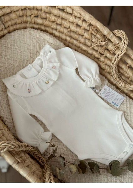 Fırfırlı Organik Yenidoğan Uzun Kollu Body Renkli Çiçek El Işi Işlemeli