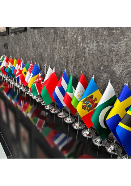 Finlandiya Tekli Masa Bayrağı