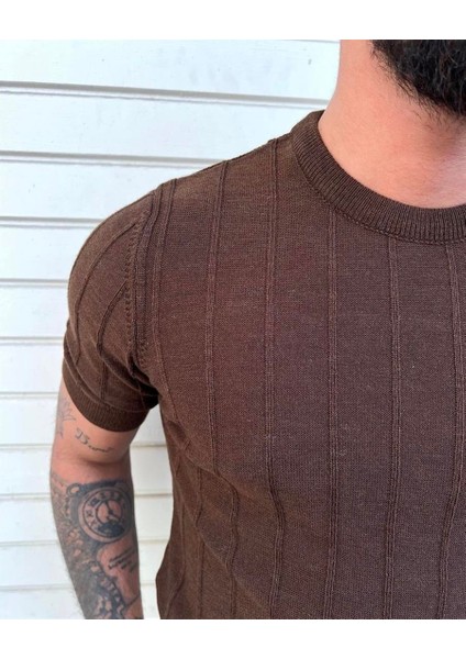 Kahverengi Erkek Yuvarlak Yaka Örme T-Shirt modelleri
