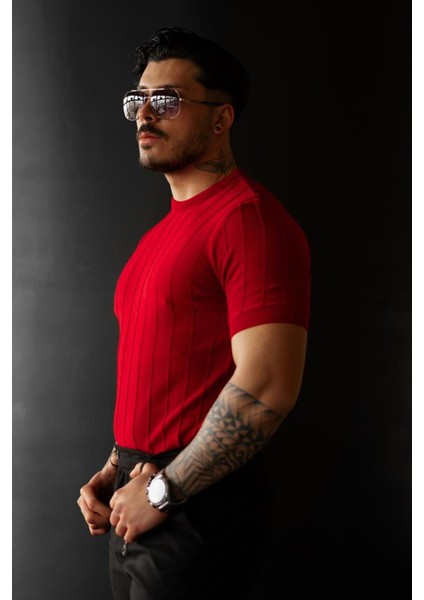 Kırmızı Erkek Yuvarlak Yaka Örme T-Shirt