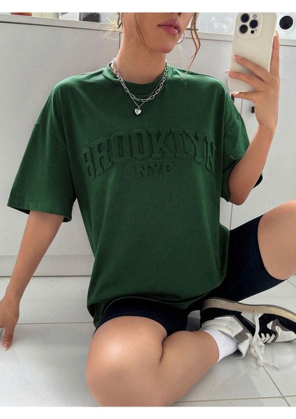 Kadın Nefti Yeşil Brooklyn Nyc Baskılı Oversize Tişört