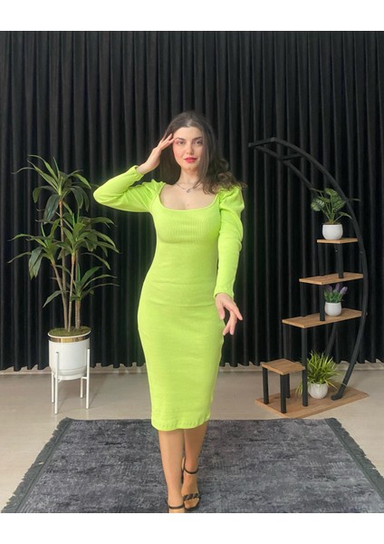 Espoirplus Kare Yaka Siyah Renk Vücuda Oturan Midi Boy Pileli Kol Örme Elbise