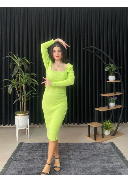 Espoirplus Kare Yaka Siyah Renk Vücuda Oturan Midi Boy Pileli Kol Örme Elbise