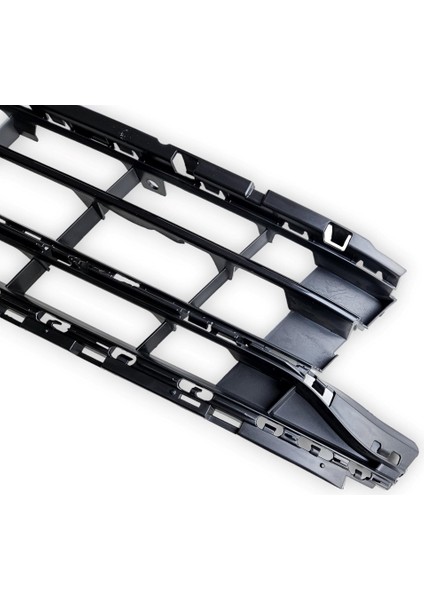 Vw Passat B8 2015-2019 Ön Tampon Izgarası Siyah Çıtalı Tip 3G0853671D modelleri