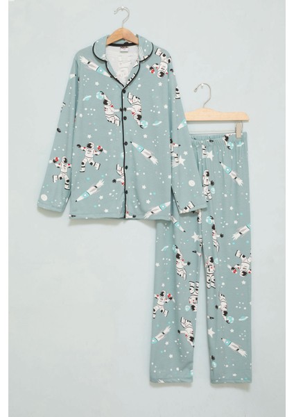 Yeşil Astronot Baskılı Düğmeli Erkek Çocuk Pijama 17722