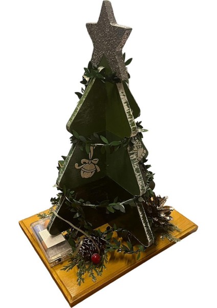 Ahşap Yılbaşı Ağacı