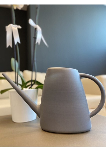 Antrasit Renk Plastik Çiçek Saksı Suluğu Sulama Kabı 1.7 Lt