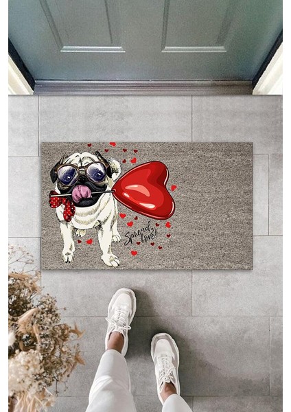 Dijital Baskı Gri Ağzında Kalpli Balon Tutan Gözlüklü Köpek Dekoratif Kapı Paspası K-2079