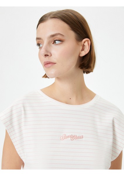 Crop Pijama Üstü Kısa Kollu Bisiklet Yaka Nakışlı Fitilli Viskon Karışımlı