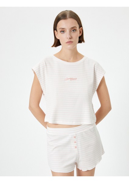 Crop Pijama Üstü Kısa Kollu Bisiklet Yaka Nakışlı Fitilli Viskon Karışımlı modelleri