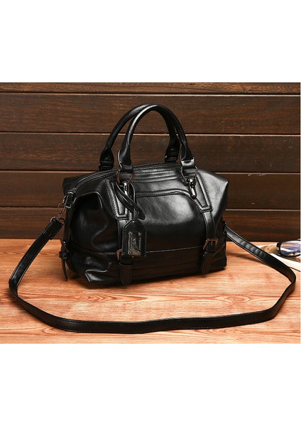 Saf Retro Kadın Çantası Avrupa ve Amerikan Yumuşak El Boston Çantası Omuzdan Askili Çanta Seyahat Çantası (Yurt Dışından) fiyatları