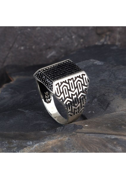 925 Ayar Gümüş Mikro Taşlı Model Erkek Yüzük fiyatları