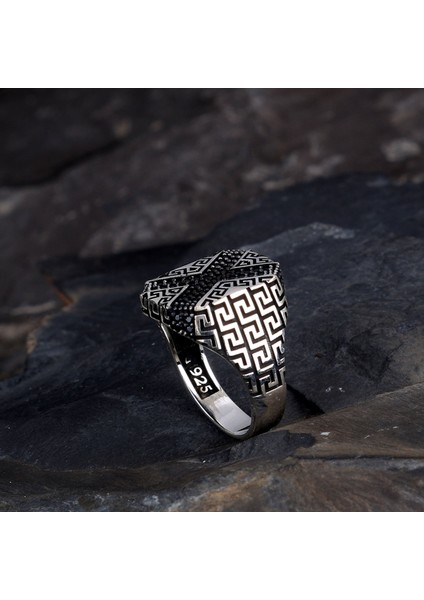925 Ayar Gümüş Mikro Taşlı Model Erkek Yüzük fiyatları