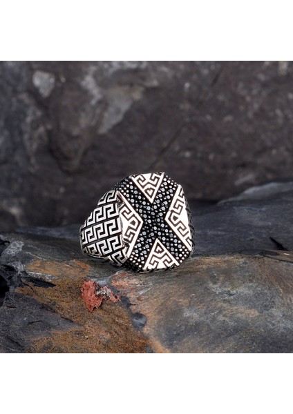 925 Ayar Gümüş Mikro Taşlı Model Erkek Yüzük modelleri