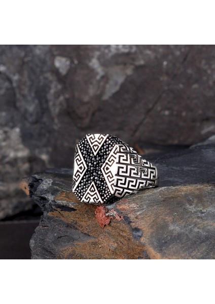 925 Ayar Gümüş Mikro Taşlı Model Erkek Yüzük fırsatları