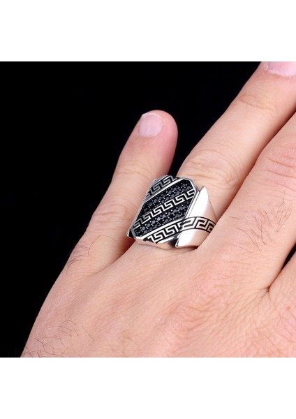 925 Ayar Gümüş Mikro Taşlı Model Erkek Yüzük fiyatları