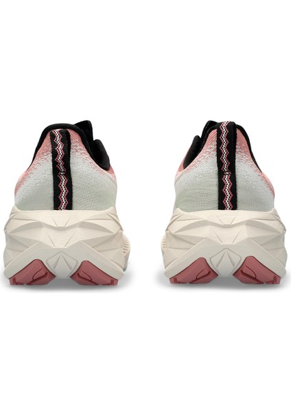 Novablast 4 Tr Kadın Pembe Koşu Ayakkabısı 1012B654-250 indirimleri
