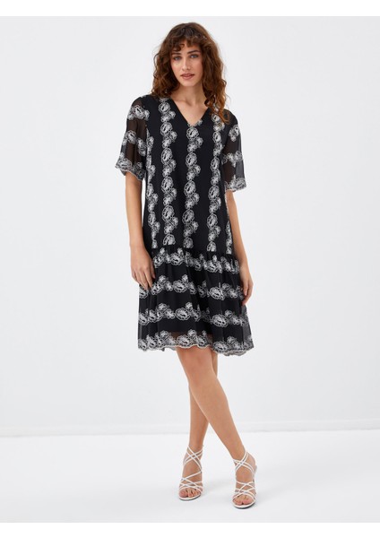 Kontrast Renk Nakış Detaylı Astarlı Şifon Elbise 68272