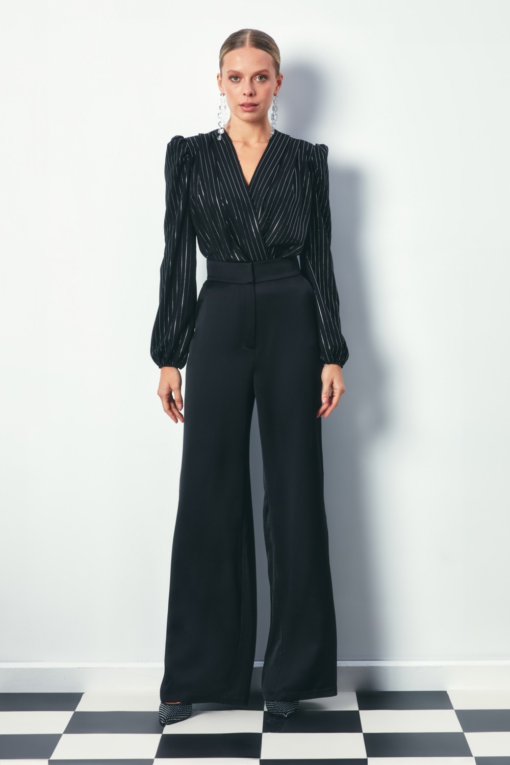 Sateen Parlak Çizgili Bodysuit Bluz - Siyah