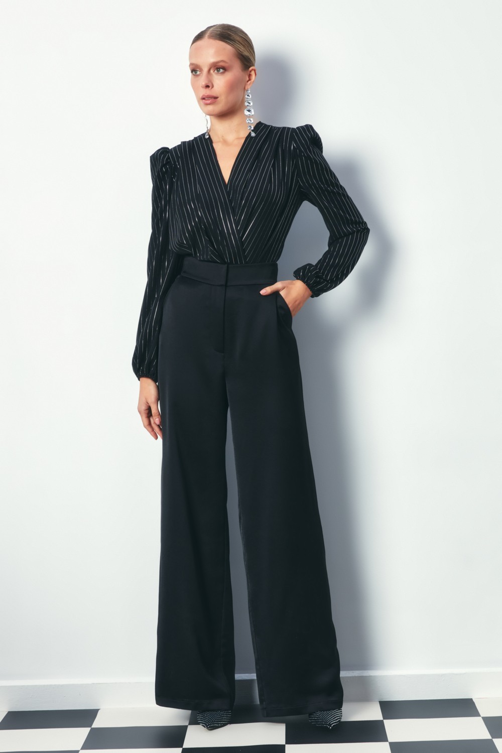 Sateen Parlak Çizgili Bodysuit Bluz - Siyah görsel 4