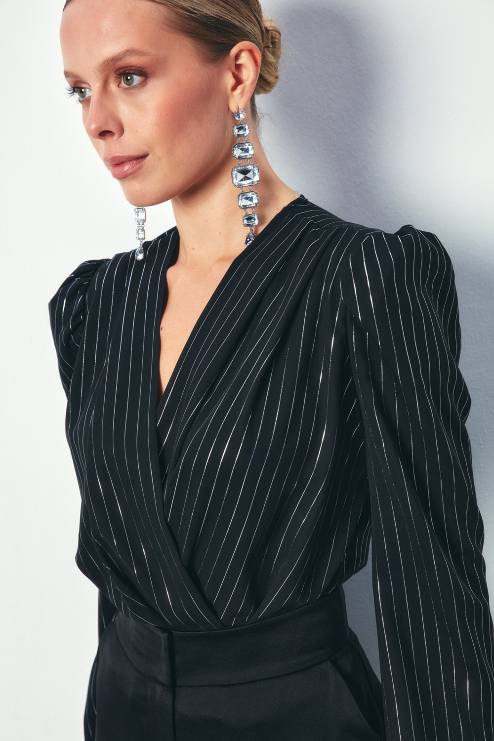 Sateen Parlak Çizgili Bodysuit Bluz - Siyah görsel 5