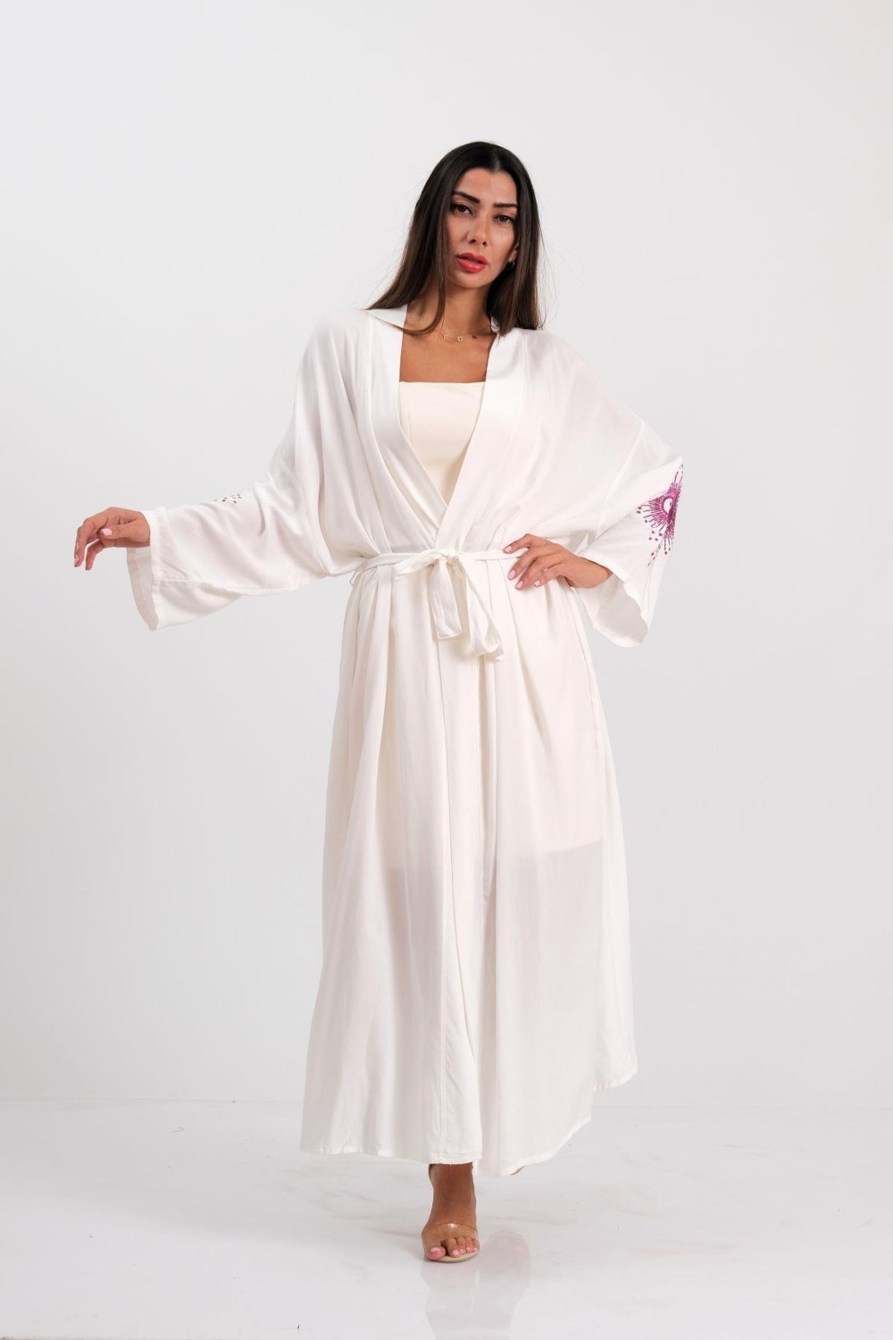Keyifli Moda Kadın Beyaz Sırtı ve Kolları Nakışlı Püsküllü Uzun Kimono görsel 5