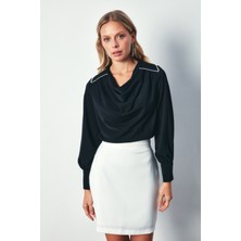Sateen Degaje Yaka İncili Salaş Bluz - Siyah
