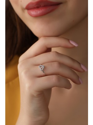 Sunshine 925 Ayar Gümüş Rodyumlu Zirkon Trapez Taslı Pırlanta Montürlü Kalp Modeli Yüzük