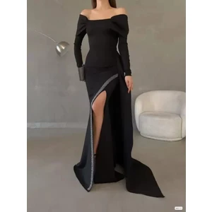 Açık Omuz Eteği Taşlı Yırtmaçlı Uzun Elbise