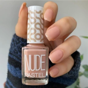 Oje Nude Açık Pembe NO:756 13 ml Tırnak Güzelliği İçin Üstün Kalite