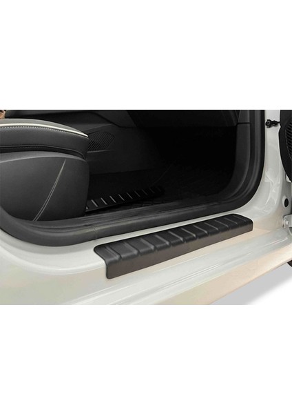 Renault Clio 5 Kapı Eşiği Plastik 4 Parça 2019 ve Sonrası indirimleri