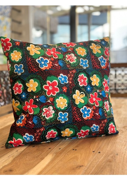 Patchwork Çiçekler Dijital Baskı Kırlent Kılıfı