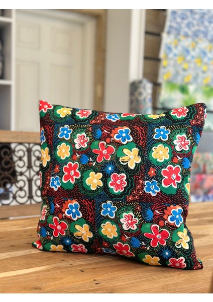 Patchwork Çiçekler Dijital Baskı Kırlent Kılıfı