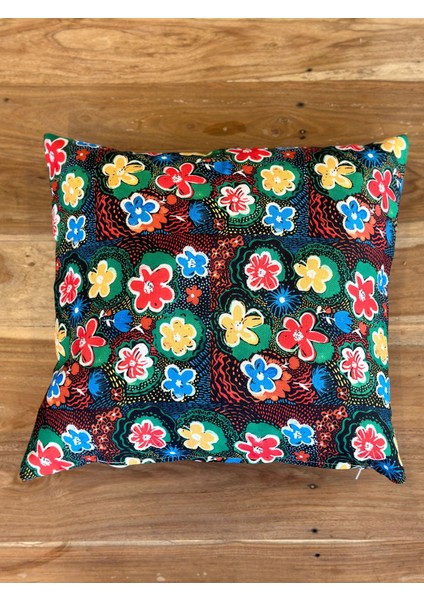 Patchwork Çiçekler Dijital Baskı Kırlent Kılıfı