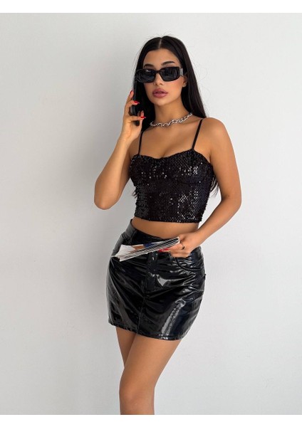 Derin Boutique Kadın Siyah Pul Payet Balenli Ayarlanabilir Askılı Crop Bluz