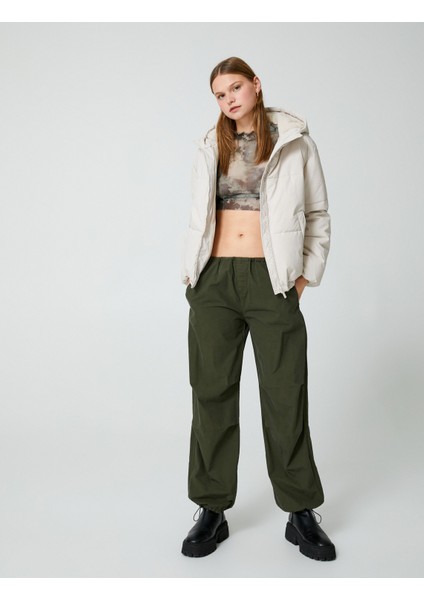 Kısa Şişme Mont Fermuarlı Kapüşonlu Cepli