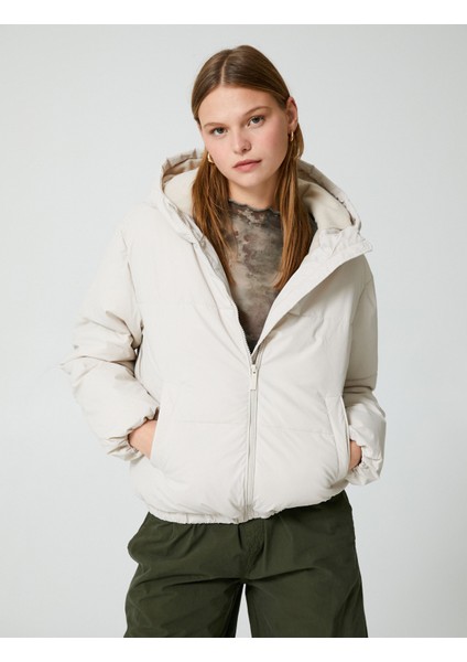 Kısa Şişme Mont Fermuarlı Kapüşonlu Cepli modelleri