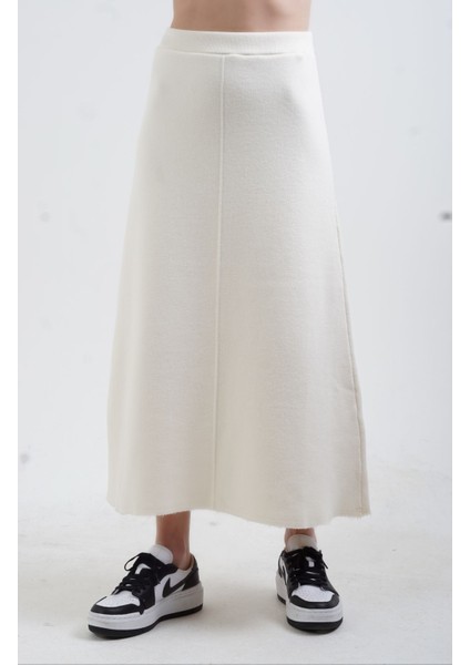 Krem Triko Evaze Etek fırsatları