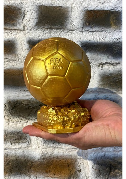 Ballon D'or (15 cm Boyunda)-Hediye Paketi ile Beraber Beton Biblo