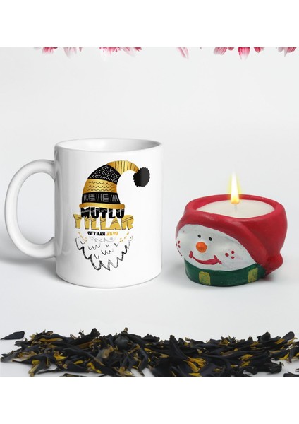 Yılbaşı Hediyesi Bk Gift Kişiye Özel Yeni Yıl Tasarımlı Beyaz Kupa Bardak ve El Yapımı Kardan Adam Kokulu Mum Hediye Seti-6, Sevgiliye, Arkadaşa Hediye