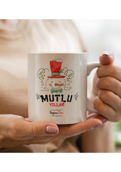 Yılbaşı Hediyesi Bk Gift Kişiye Özel Yeni Yıl Tasarımlı Beyaz Kupa Bardak ve El Yapımı Kardan Adam Kokulu Mum Hediye Seti-5, Sevgiliye, Arkadaşa Hediye fiyatları