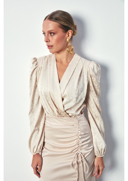 Kruvaze Desenli Bodysuit Bluz - Bej fiyatları