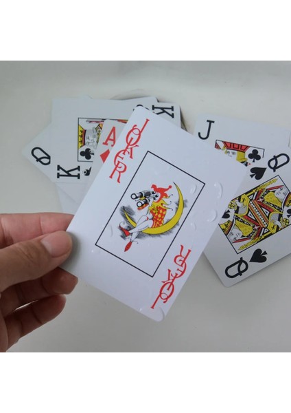Kırmızı Stil 100% Pvc Poker Oyun Kartları Texas Hold'em Plastik Iskambil Kağıt Oyunu Poker Kartları Su Geçirmez ve Mat Cila Masa Oyunları 1 Güverte (Yurt Dışından)