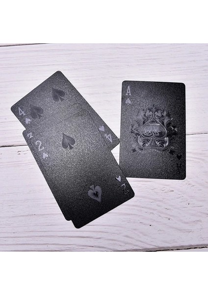 Siyah Stil Hot!1 Set Deck Poker Waterproof Plastic Pvc Playing Cards Set Black Gold Color Poker Card Sets Classic Tricks Tool Poker Games (Yurt Dışından) fırsatları