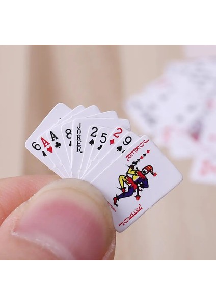 Beyaz Stil 2 Takım Sevimli Minyatür Dollhouse 1:12 Mini Poker Oyun Kartları Ev Dekorasyon Oyuncaklar (Yurt Dışından) fiyatları