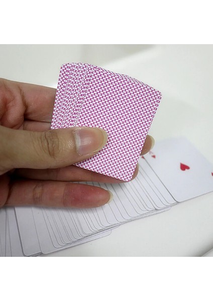 Beyaz Stil Portable Mini Playing Cards Small Poker Interesting Playing Card Board Game Outside Outdoor Travel Mze Pokers 5.5*4cm (Yurt Dışından) modelleri